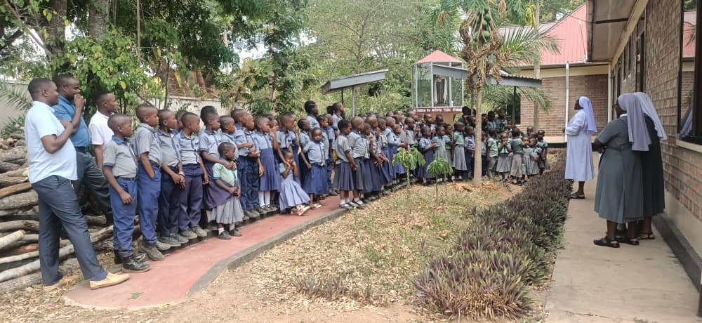 Students in Inyonga